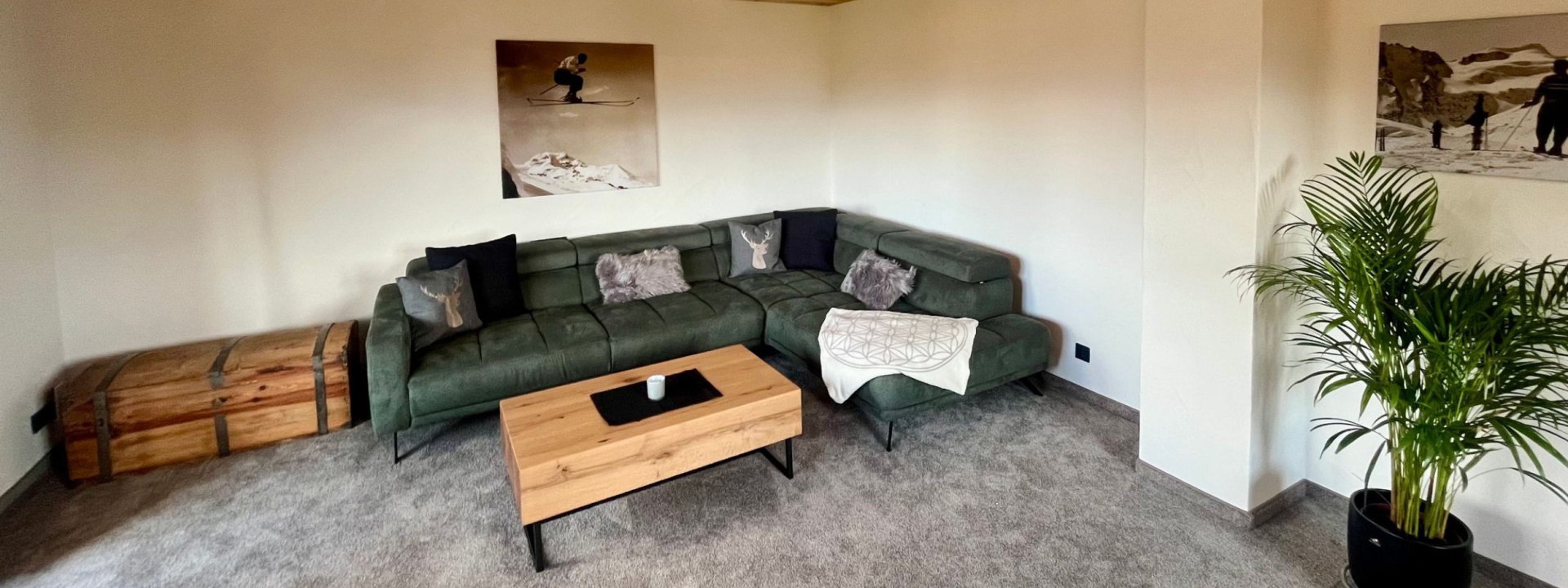 Wohnzimmer FeWo Zirbe 
